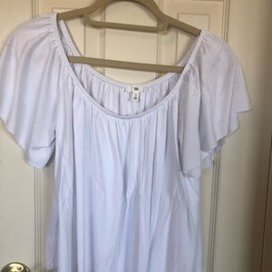 Short sleeved top